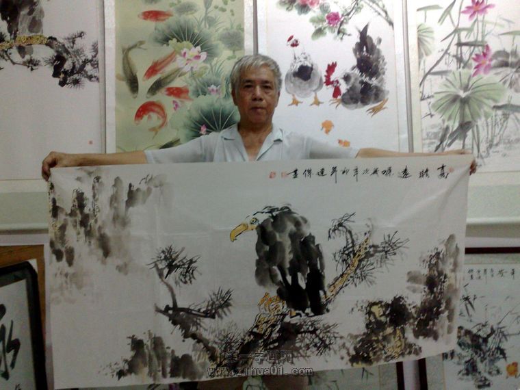 畫家覃連杰老師與本作品的合影